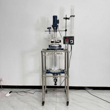 哪些因素會(huì)導(dǎo)致小型實(shí)驗(yàn)室用雙層玻璃反應(yīng)釜的價(jià)格有差異